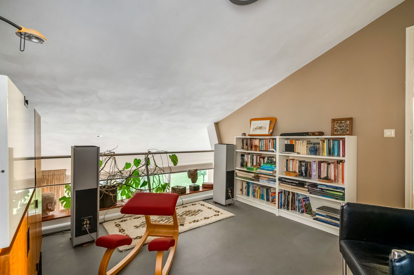 Foto 35 van Stationsweg West 8-A