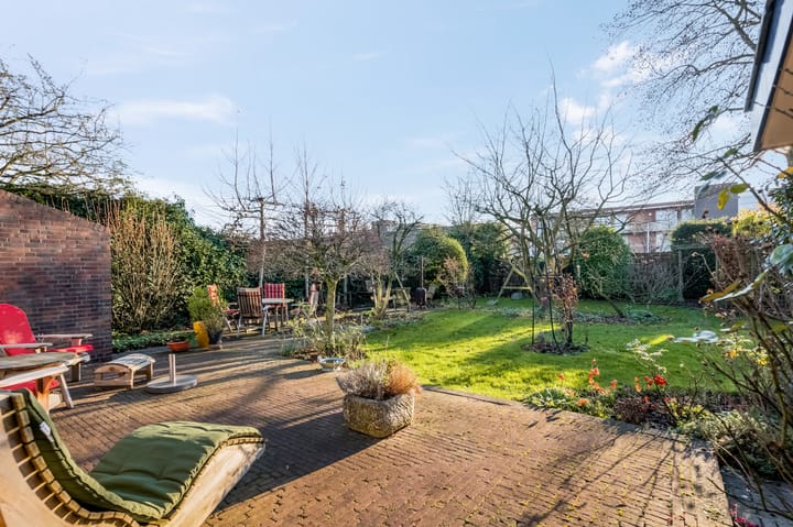 Photo 46 of Stationsweg West 8-A