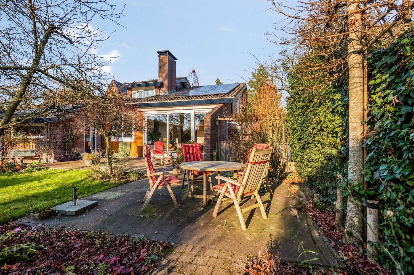 Foto 50 van Stationsweg West 8-A