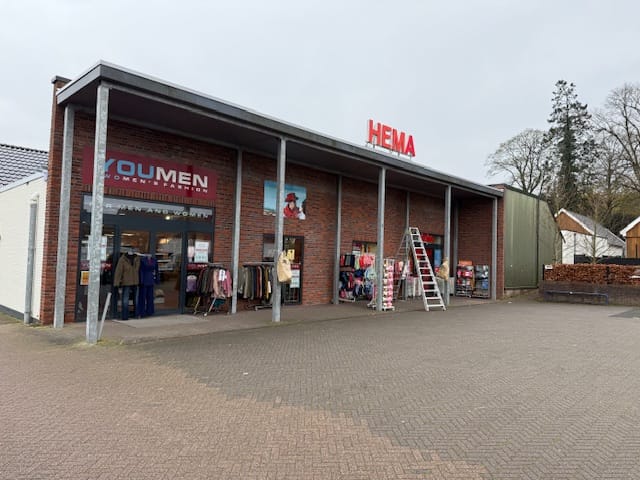 View photo 3 of Oosteresstraat 1