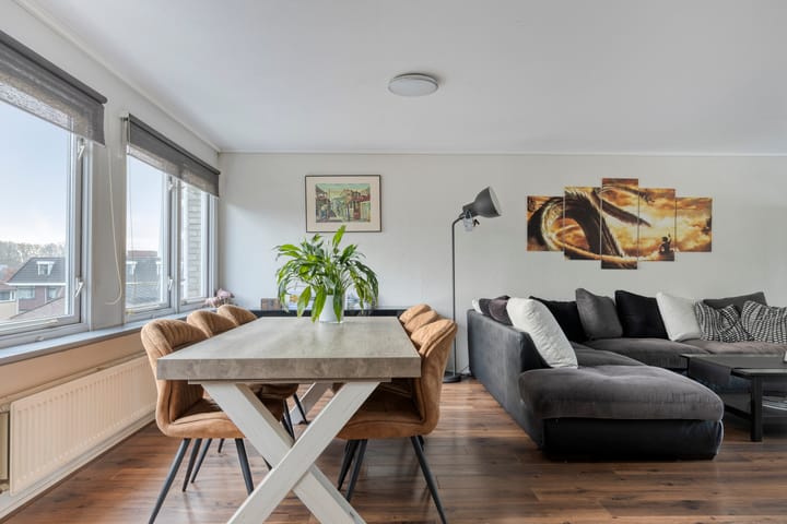 Photo 6 of Nispensestraat 3-C