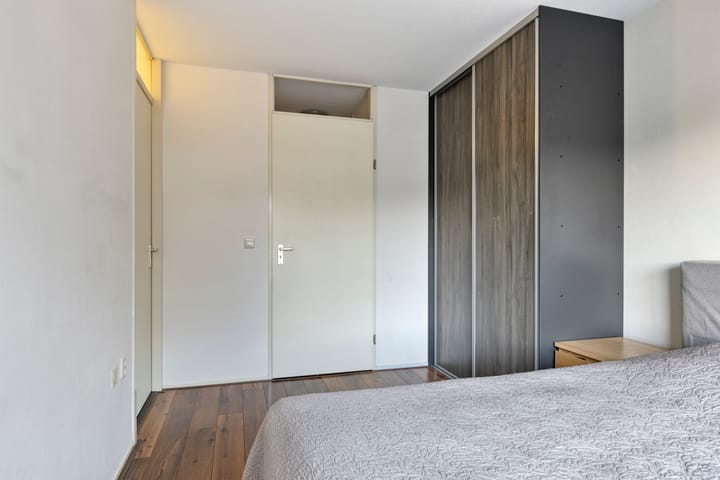 Photo 14 of Nispensestraat 3-C