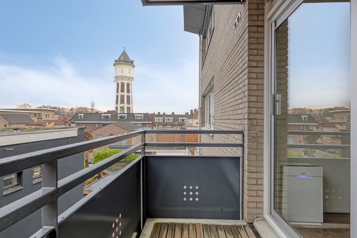 Photo 15 of Nispensestraat 3-C