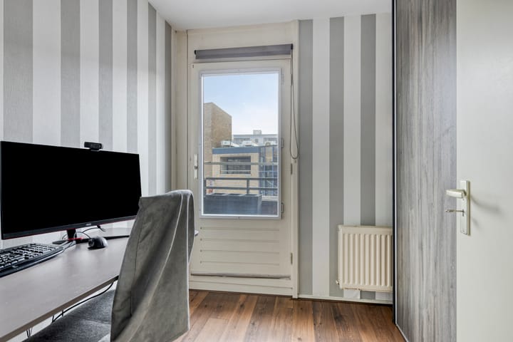 Photo 16 of Nispensestraat 3-C