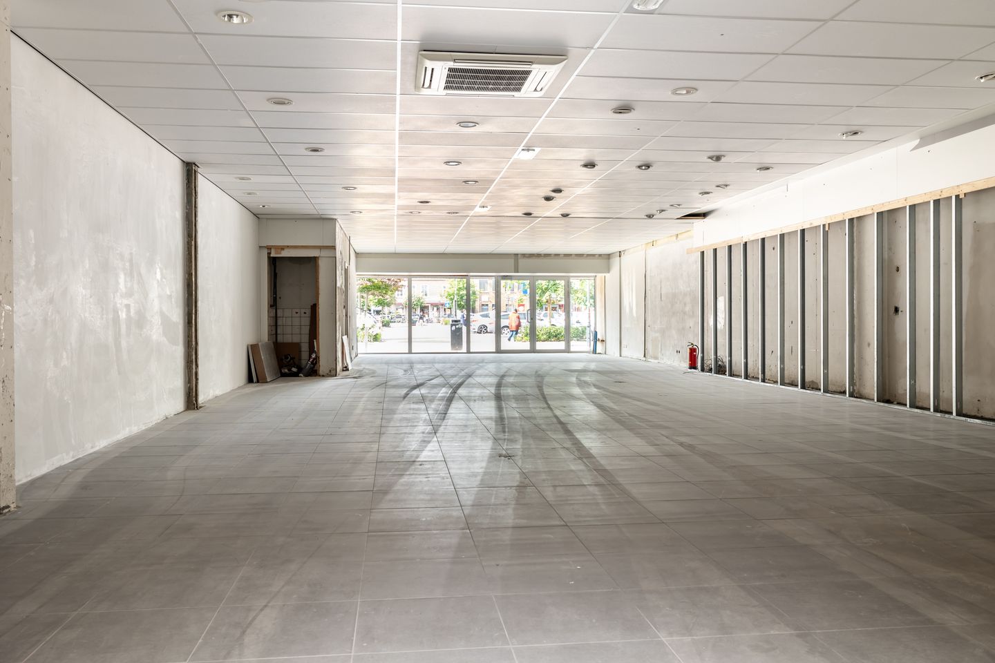 Bekijk foto 3 van Van Bergenplein 54