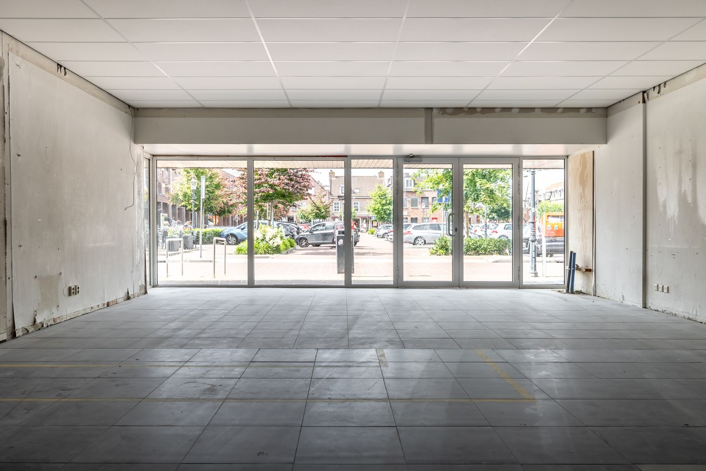 Bekijk foto 4 van Van Bergenplein 54