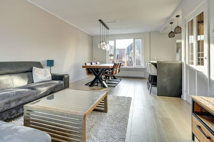 Foto 2 van Burg Vogelaarstraat 13