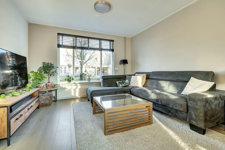 Foto 5 van Burg Vogelaarstraat 13