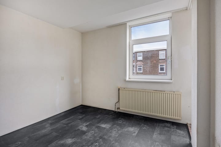 Foto 15 van Veelzigtstraat 8-02R