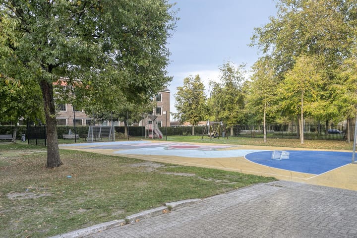 Foto 22 van Veelzigtstraat 8-02R