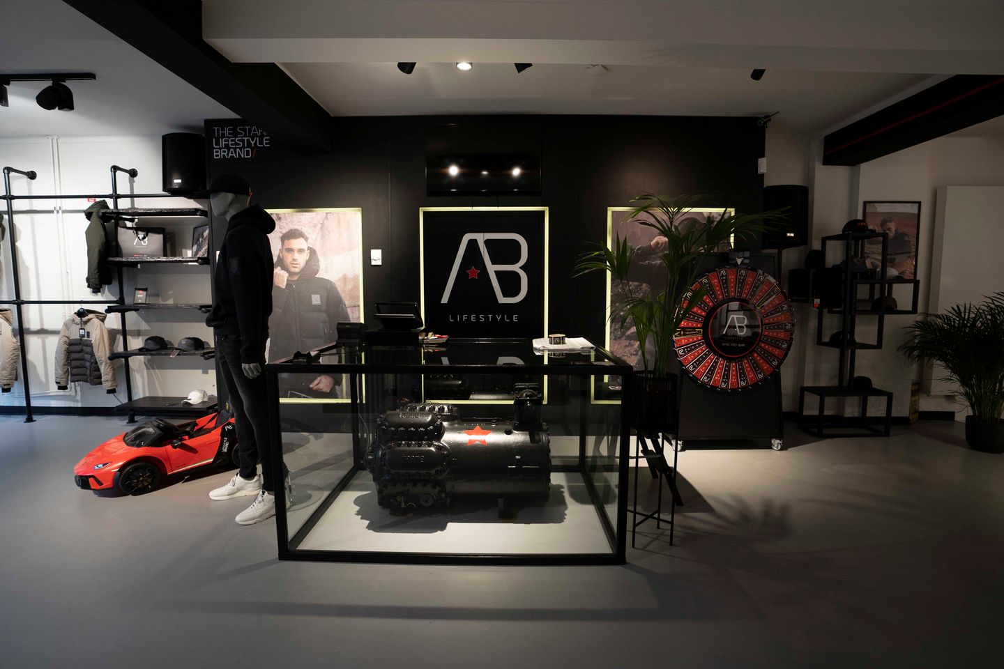 Bekijk foto 2 van Waterstraat 7