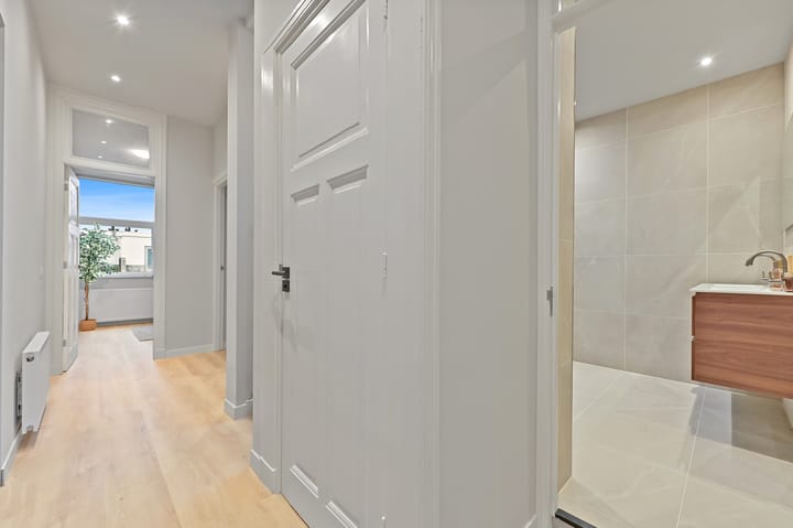 Foto 26 van Nicolaas Tulpstraat 19