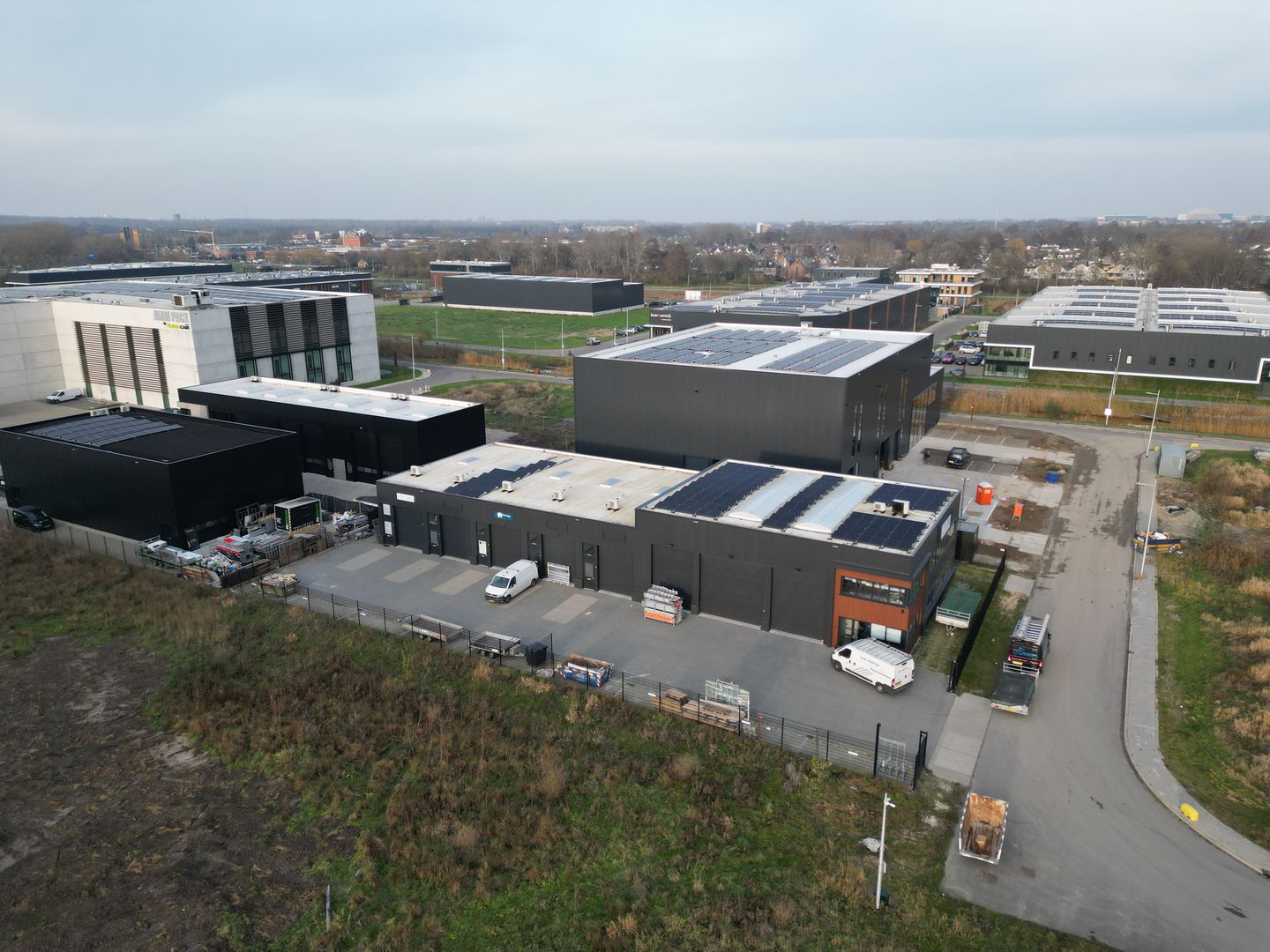 View photo 2 of Natuursteenweg 12-C