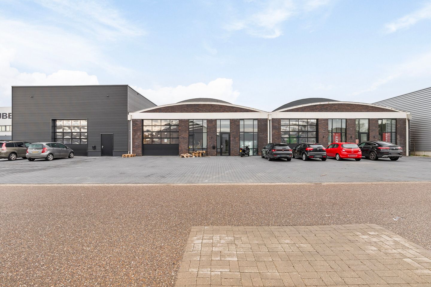 Bekijk foto 1 van Spoorlaan Noord 172