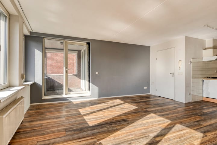 Photo 10 of Kade 30-B