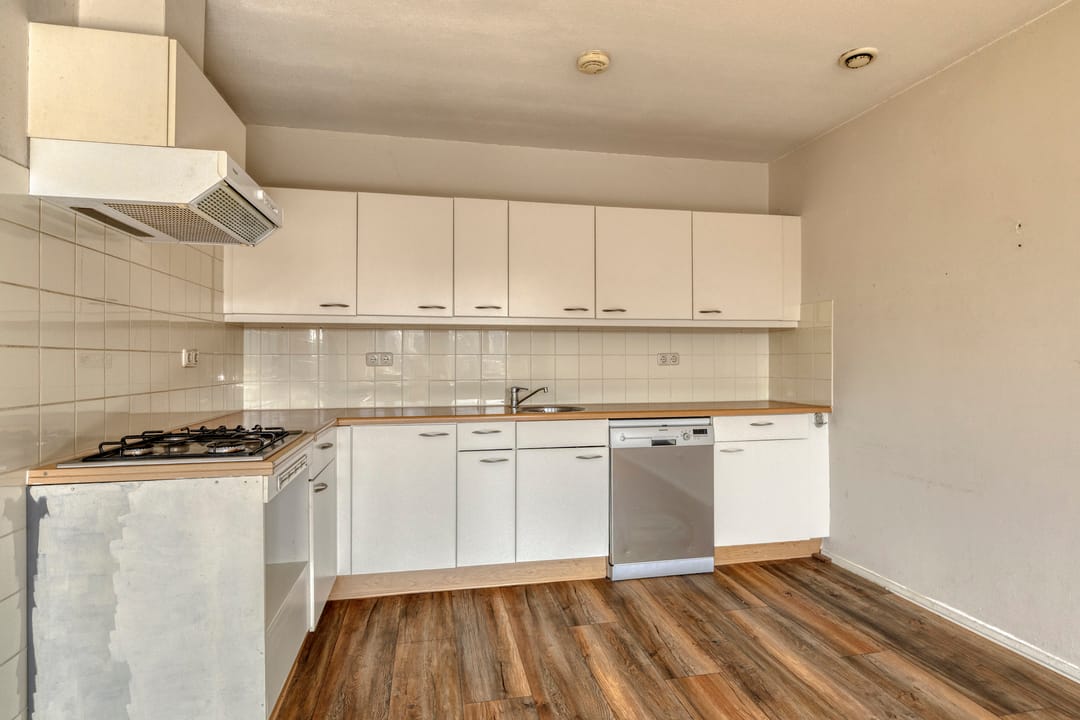 Photo 11 of Kade 30-B