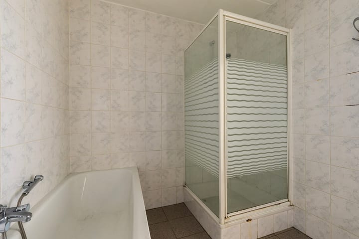 Photo 18 of Kade 30-B