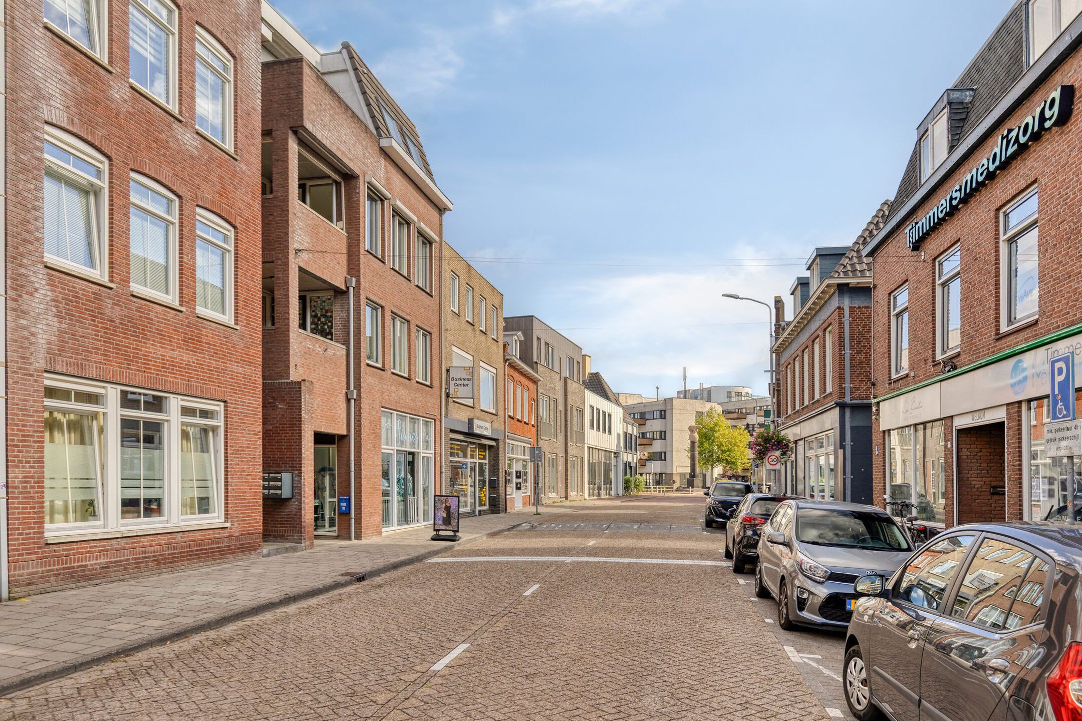 Photo 30 of Kade 30-B