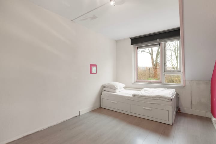 Photo 32 of Langdonk 12