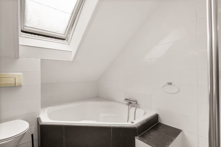 Photo 35 of Langdonk 12