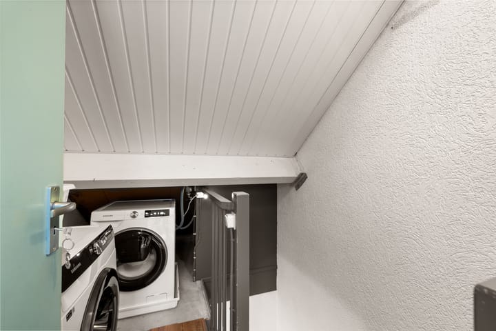 Photo 37 of Langdonk 12