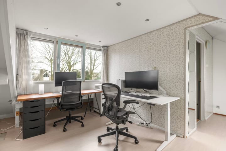 Photo 39 of Langdonk 12