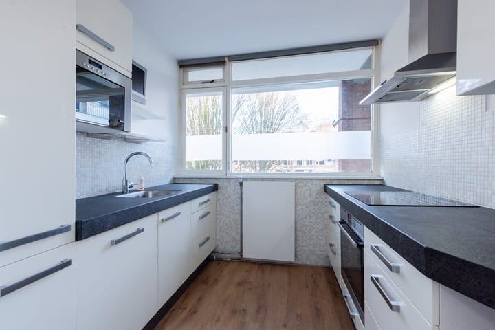 Photo 11 of Van 't Hoffstraat 65