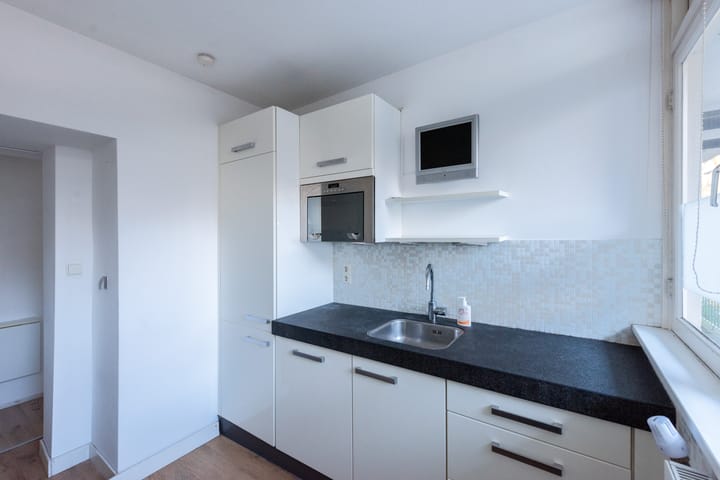 Photo 12 of Van 't Hoffstraat 65