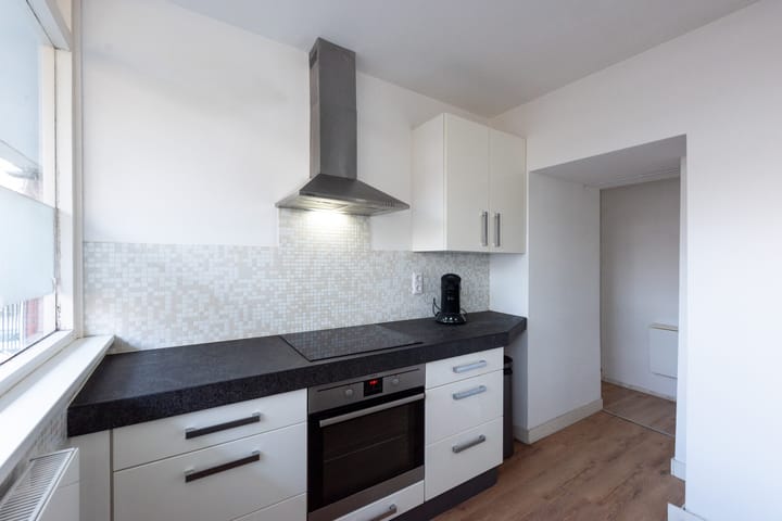 Photo 13 of Van 't Hoffstraat 65