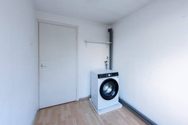 Photo 24 of Van 't Hoffstraat 65