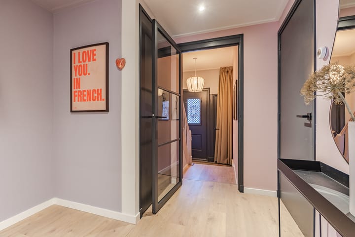 Photo 8 of Burgemeester Geillstraat 36