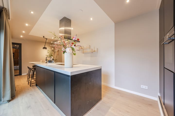 Photo 17 of Burgemeester Geillstraat 36