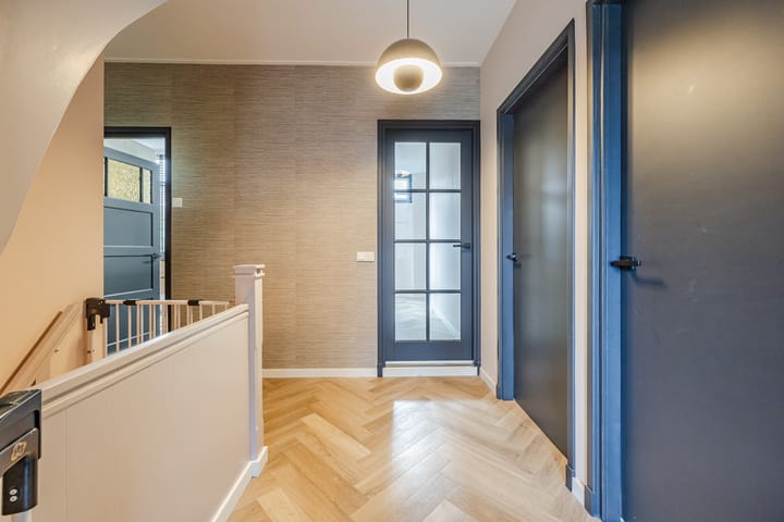 Photo 23 of Burgemeester Geillstraat 36