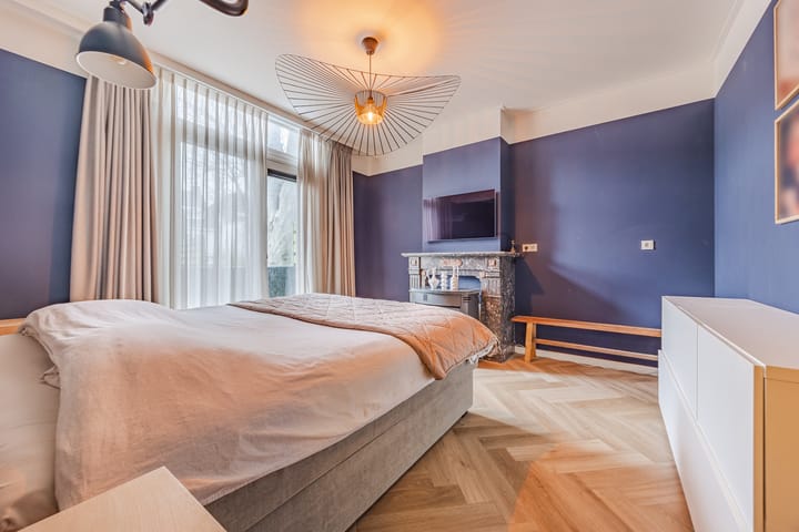 Photo 24 of Burgemeester Geillstraat 36