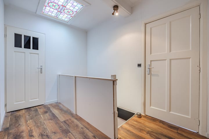 Photo 34 of Burgemeester Geillstraat 36