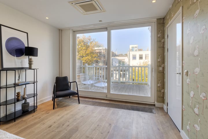 Photo 53 of Willemsparkweg 46-A