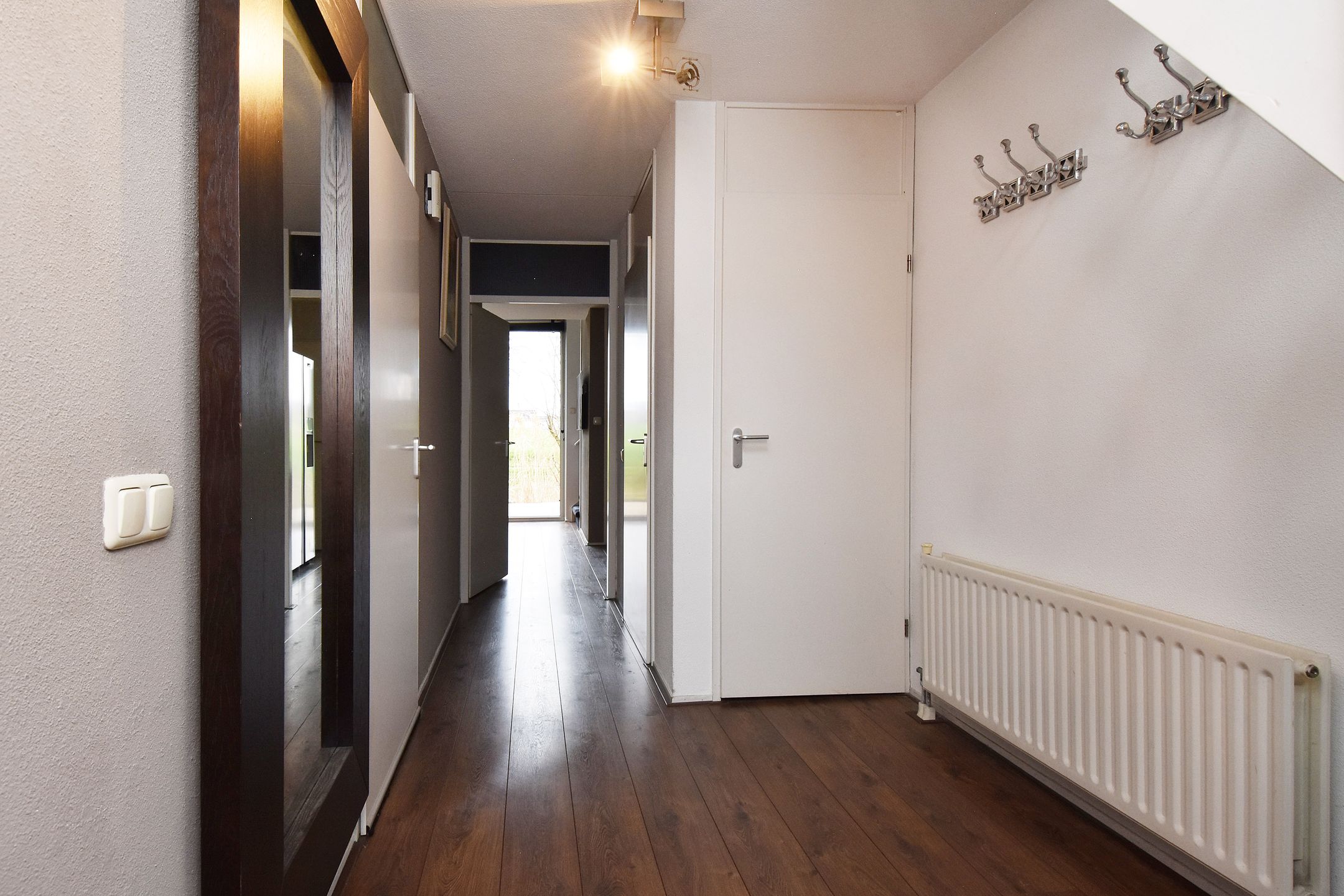 Foto 6 van Mahoniehout 12