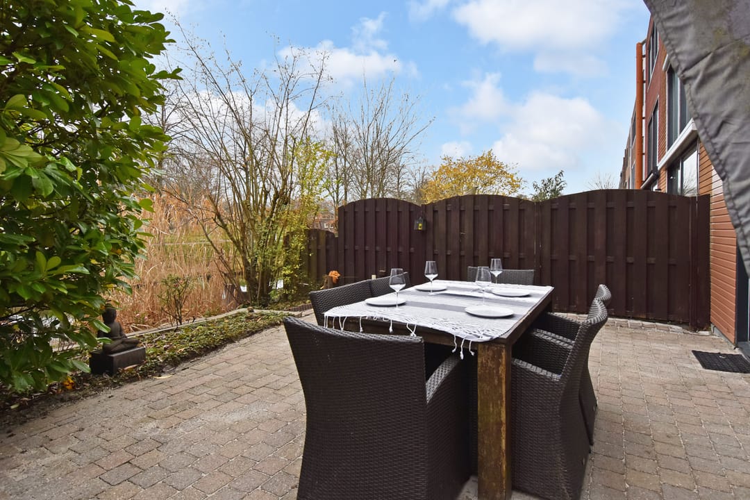 Foto 23 van Mahoniehout 12