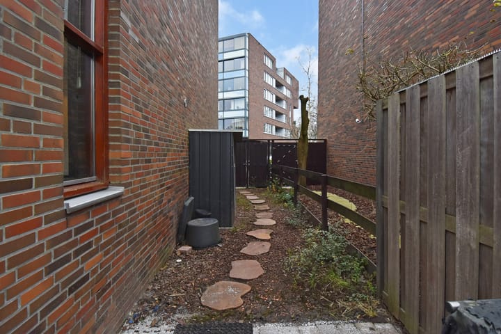 Foto 24 van Mahoniehout 12