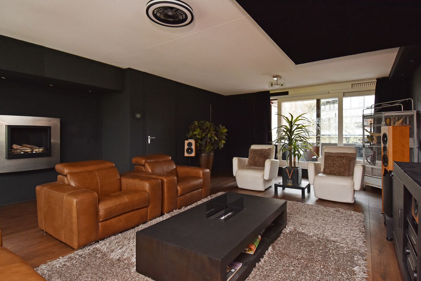 Foto 29 van Mahoniehout 12