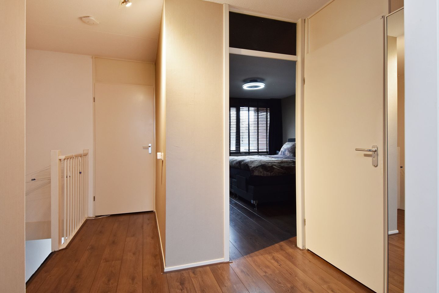 Foto 34 van Mahoniehout 12