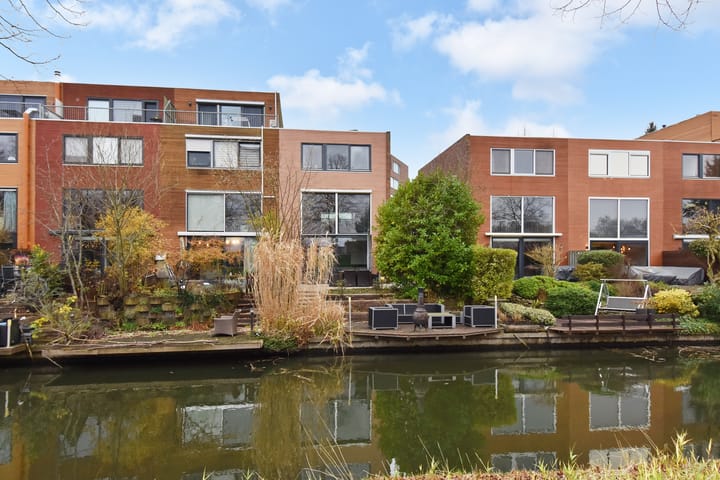 Foto 5 van Mahoniehout 12