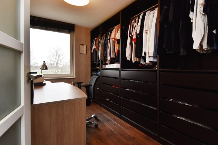 Foto 46 van Mahoniehout 12