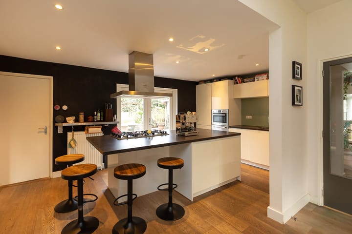 Photo 11 of Albertus Perkstraat 66