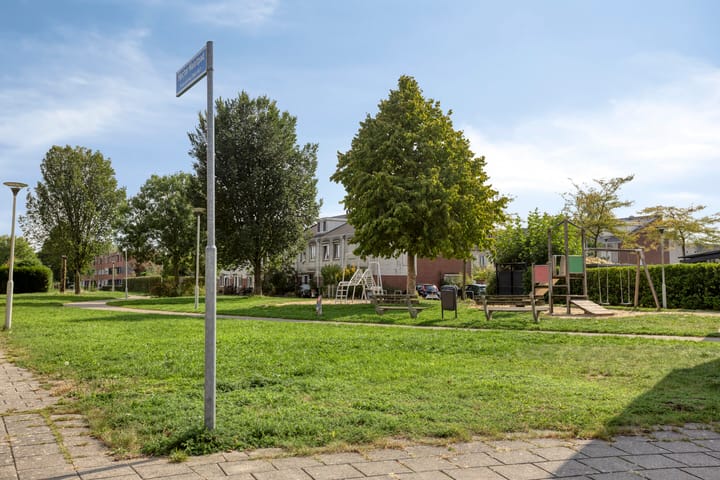 Foto 37 van Jane Addamsstraat 16