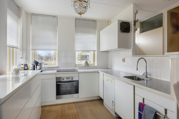 Photo 12 of Holbeinstraat 171