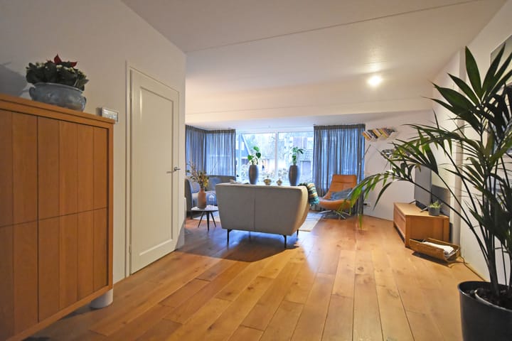 Foto 32 van De Bjirk 30