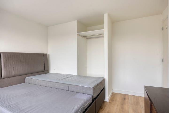 Photo 17 of Leliestraat 29