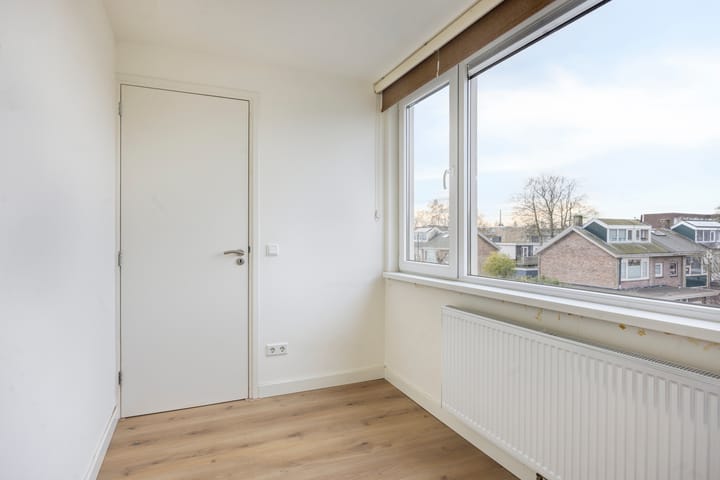 Photo 28 of Leliestraat 29