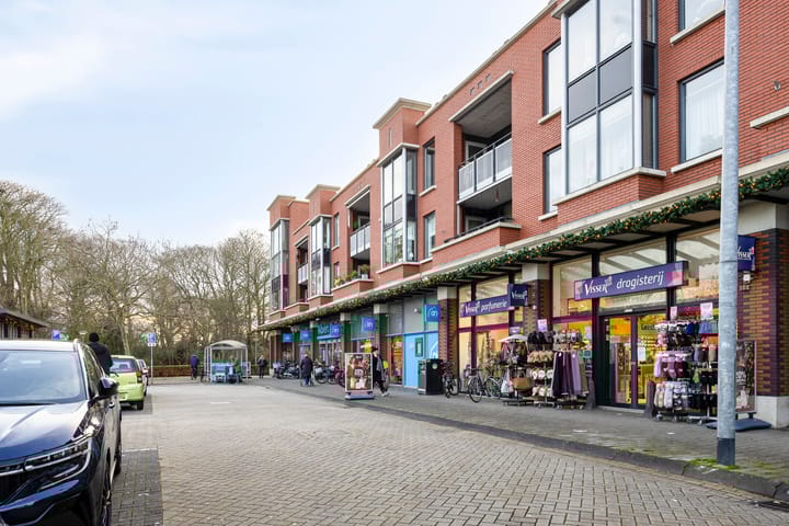 Photo 37 of Leliestraat 29